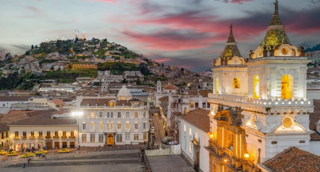 EXPLORA QUITO Y SUS ALREDEDORES