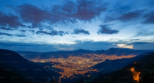EXPLORA QUITO Y SUS ALREDEDORES