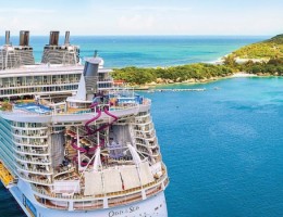 CRUCERISTAS A BORDO
